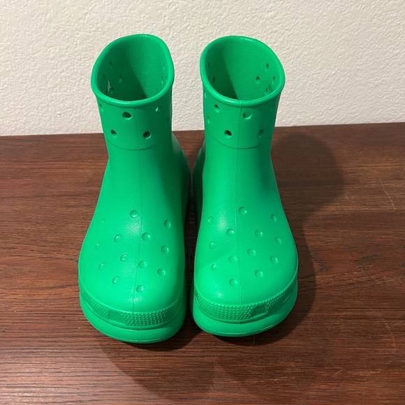CROCS Rain Boots - Grass Green - W 9 / M 7 - EUC - Picture 5 of 9
